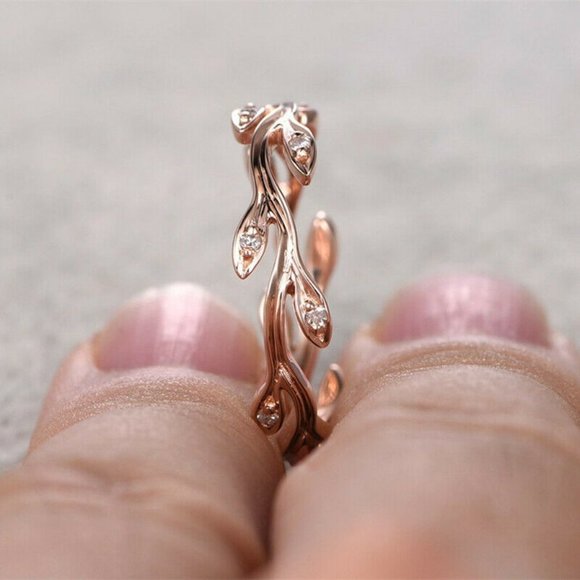 14k Rose Gold White Sapphire Ring, beautiful Ring, shiny Ring. - Picture 3 of 4